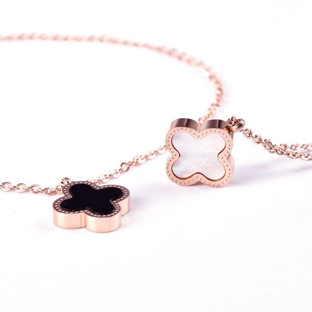 🆕 Designer Inspired Onyx & Mother of Pearl Reversible Clover Pendant Necklace